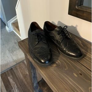 Men’s dress Oxford shoes black
